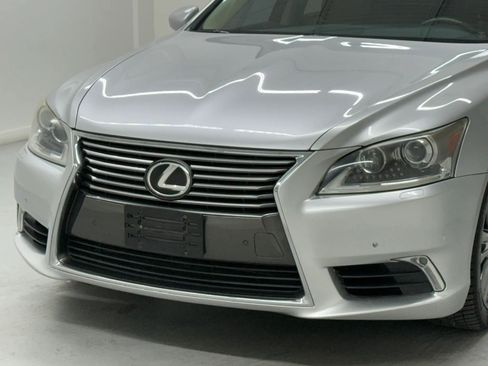 Used 2013 Lexus LS 460 w/ Comfort Pkg RWD image 42