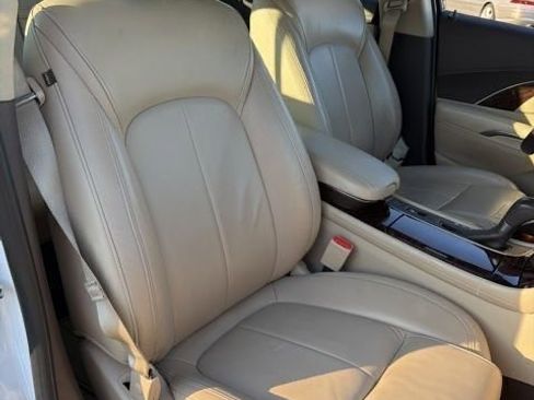 Used 2016 Buick LaCrosse Leather image 17