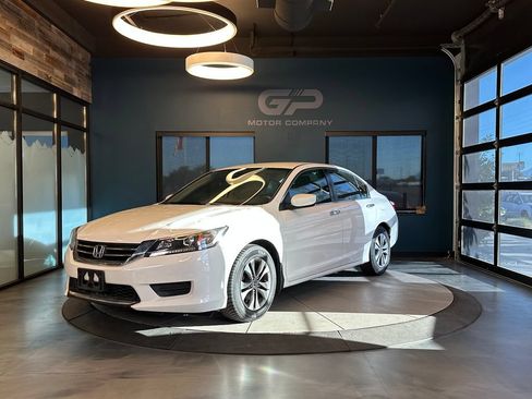 Used 2015 Honda Accord LX image 7