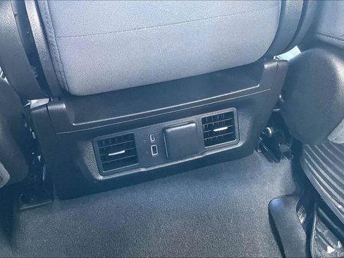 Used 2023 Chevrolet Silverado 1500 LT w/ Convenience Package II AWD/4WD image 11