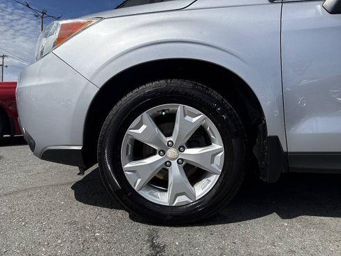 Used 2014 Subaru Forester 2.5i Touring AWD/4WD image 2