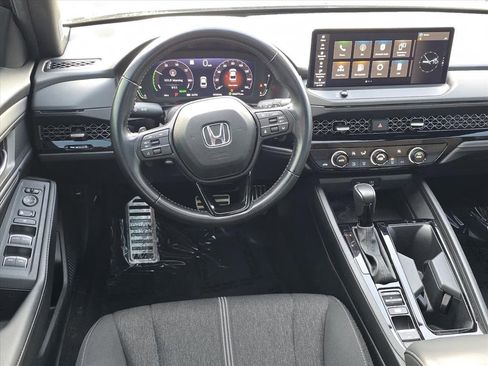 Used 2024 Honda Accord Sport image 11
