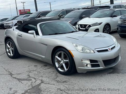 Used 2007 Saturn Sky image 4