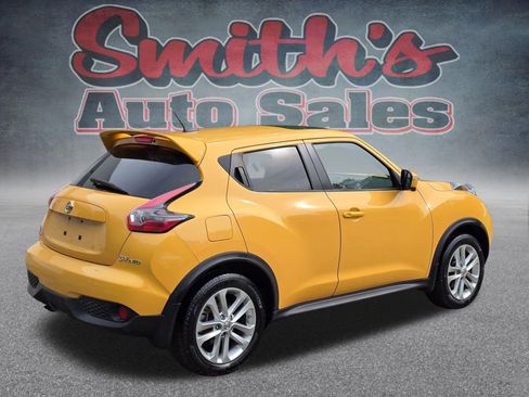 Used 2015 Nissan Juke SV w/ Technology Package AWD/4WD image 6