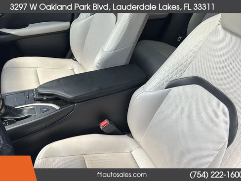 Used 2019 Lexus UX 200 w/ Premium Package FWD image 21