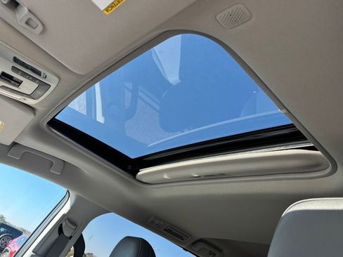 Used 2024 Toyota Sienna XLE image 15