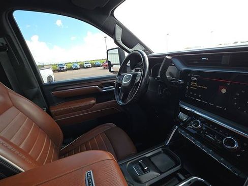 Used 2024 GMC Sierra 2500 Denali Ultimate w/ Max Trailering Package AWD/4WD image 18