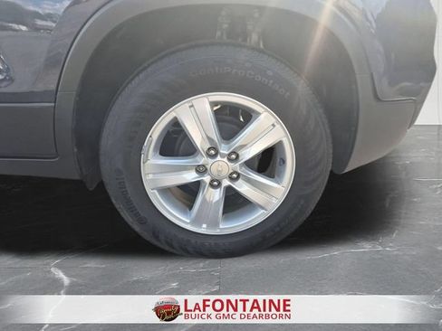 Used 2018 Chevrolet Trax LT FWD image 25