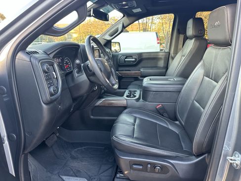 Used 2021 Chevrolet Silverado 1500 High Country image 16