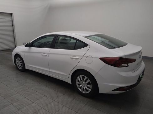 Used 2020 Hyundai Elantra SE image 3