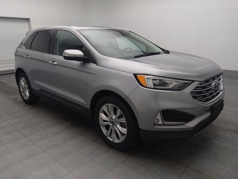 Used 2021 Ford Edge Titanium AWD/4WD image 11