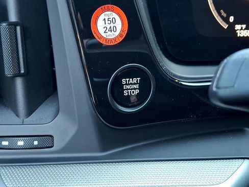 Certified 2025 Porsche Cayenne image 30