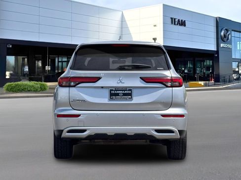 Used 2024 Mitsubishi Outlander SE AWD/4WD image 5