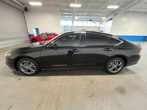 Used 2023 Honda Accord EX image 6