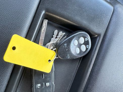 Used 2021 GMC Sierra 3500 4x4 Crew Cab w/ Convenience Package image 26