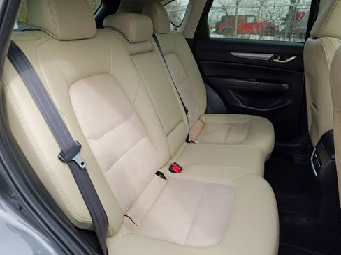 Used 2019 MAZDA CX-5 Touring image 33