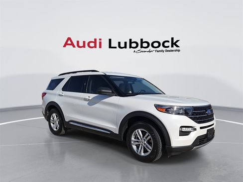 Used 2020 Ford Explorer XLT w/ Equipment Group 202A image 2