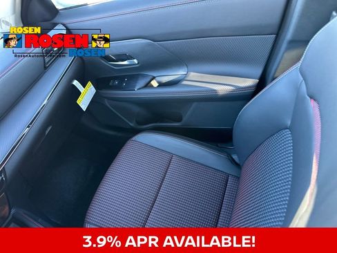 New 2025 Nissan Kicks SR image 24