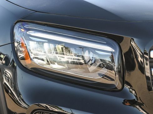 New 2026 Mercedes-Benz GLB 250 image 12