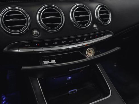 Used 2015 Mercedes-Benz S 63 AMG 4MATIC Coupe image 65