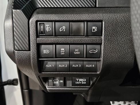 Used 2025 Toyota Tacoma TRD Pro image 26