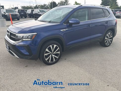 Certified 2022 Volkswagen Taos SE FWD image 3