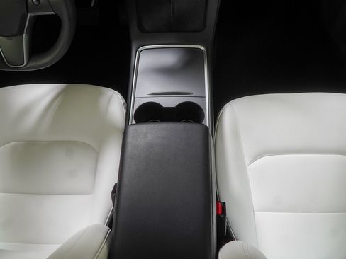 Used 2023 Tesla Model Y Long Range AWD/4WD image 34