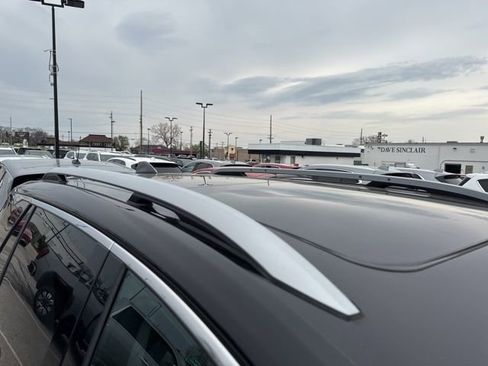 Used 2022 GMC Terrain SLT w/ Infotainment Package II image 13