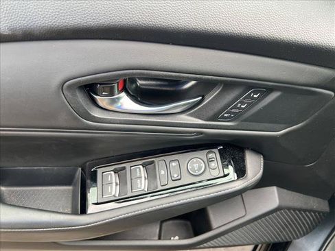 Used 2023 Honda Accord Touring image 12