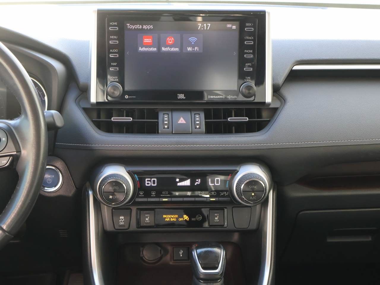Used 2020 Toyota RAV4 Limited AWD/4WD image 16