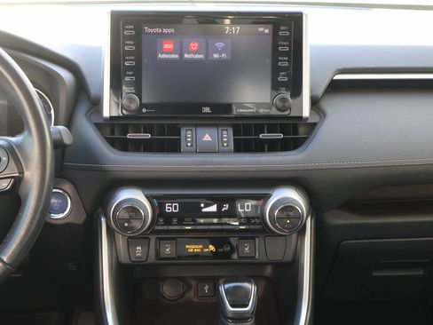 Used 2020 Toyota RAV4 Limited AWD/4WD image 16