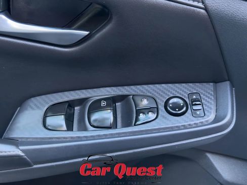 Used 2022 Nissan Sentra SV FWD image 11