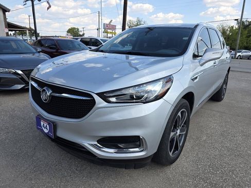 Used 2020 Buick Enclave Essence w/ Sport Touring Edition FWD image 22