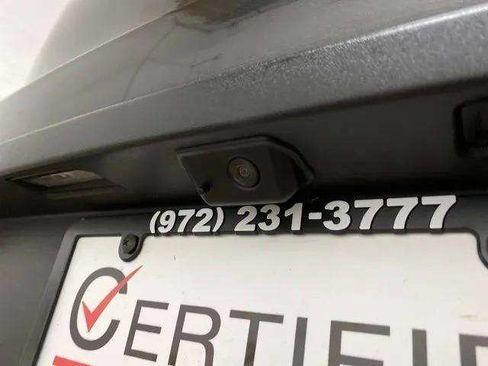 Used 2023 Porsche Macan AWD/4WD image 93