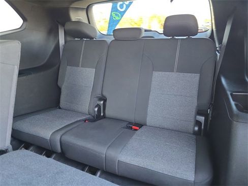 Used 2025 GMC Acadia Elevation image 16