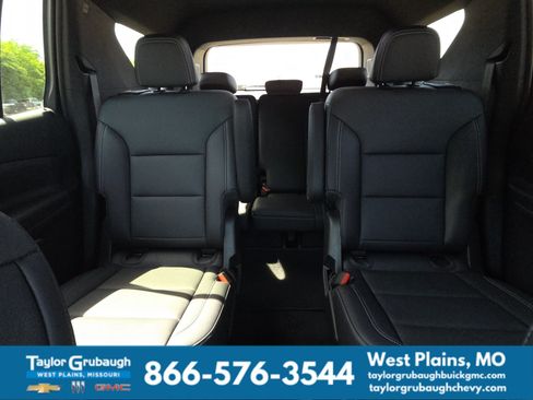 Used 2026 Chevrolet Traverse LT AWD/4WD image 25