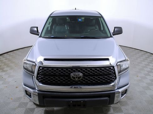 Used 2020 Toyota Tundra SR5 w/ SR5 Leather Package RWD image 5