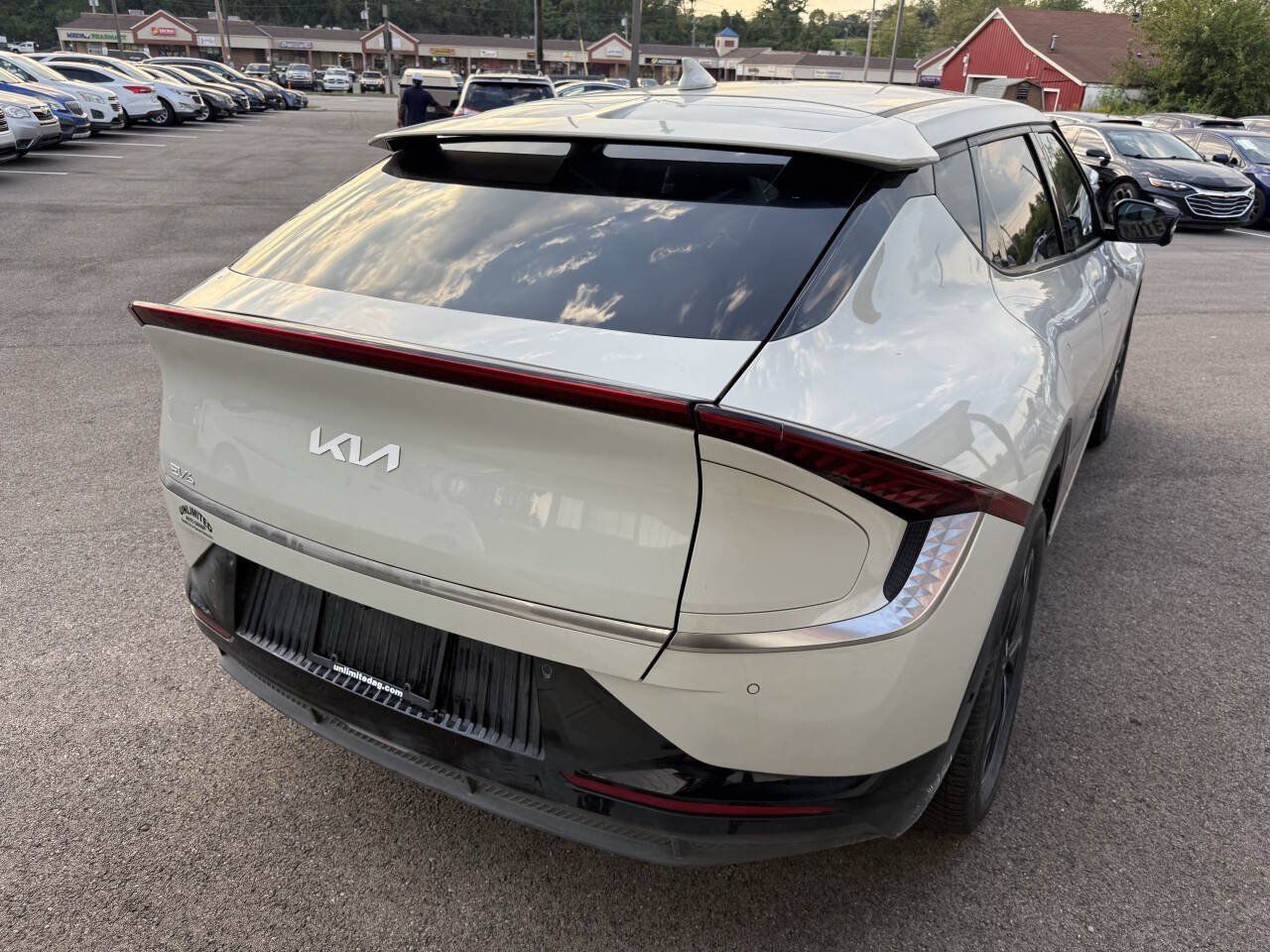 Used 2022 Kia EV6 Wind w/ Wind Technology Package AWD/4WD image 8