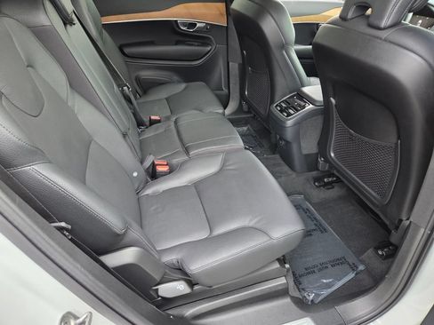Used 2023 Volvo XC90 B6 Plus AWD/4WD image 21
