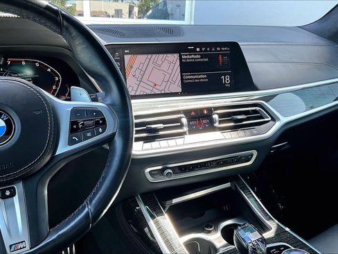 Used 2022 BMW X7 M50i AWD/4WD image 6