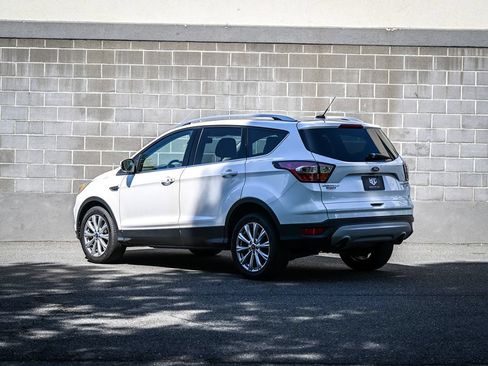 Used 2017 Ford Escape Titanium AWD/4WD image 4