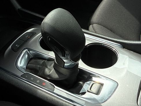 Used 2024 Chevrolet Malibu LT FWD image 26
