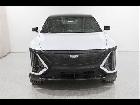 New 2026 Cadillac Lyriq Signature Sport w/ Nappa Leather Package AWD/4WD image 2