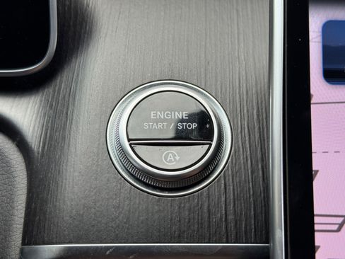 Used 2022 Mercedes-Benz S 500 4MATIC w/ AMG Line Package image 26