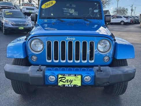 Used 2016 Jeep Wrangler Unlimited Sahara AWD/4WD image 7