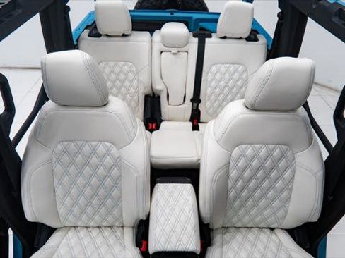 Used 2025 Ford Bronco RETRO image 31