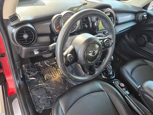 Used 2018 MINI Cooper 2-Door Hardtop FWD image 10