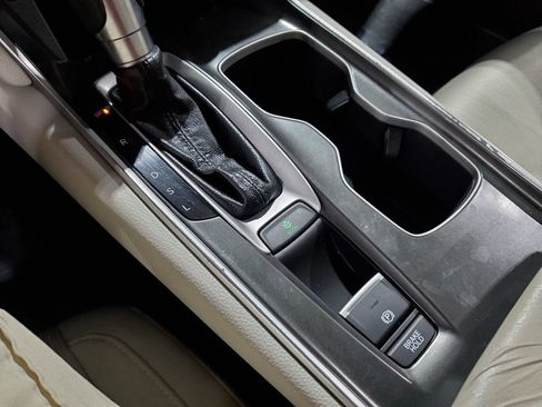 Used 2018 Honda Accord LX image 31