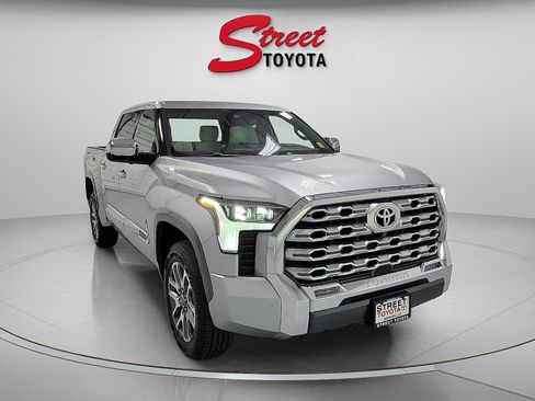 Used 2022 Toyota Tundra 1794 Edition AWD/4WD image 5