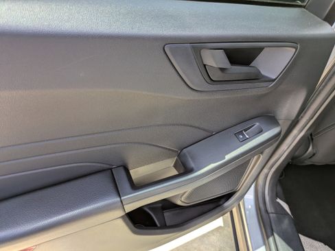 Used 2024 Ford Escape Active image 10